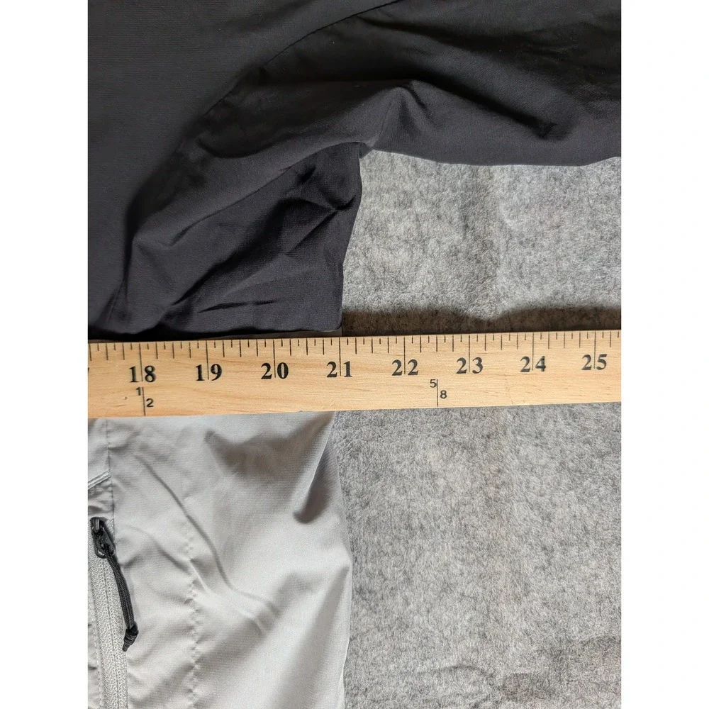 The North Face Mens Black Grey Colorblock Hooded Windbreaker Jacket Full Zip